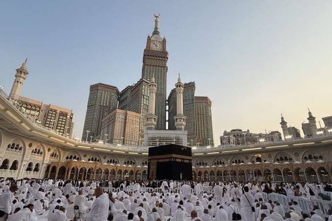 Flydubai Shuttle Economical 21 Days Umrah Package 1